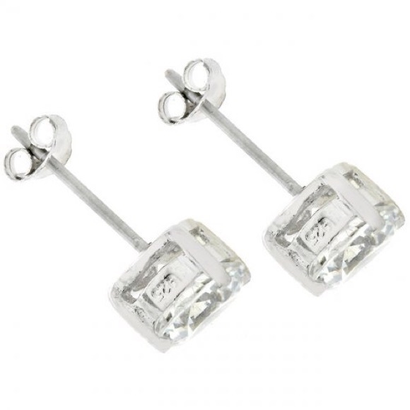 Extremely high quality earring studs - Picture 3 of 3